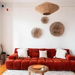 Modern And Luxurious Apartment In Lisbon