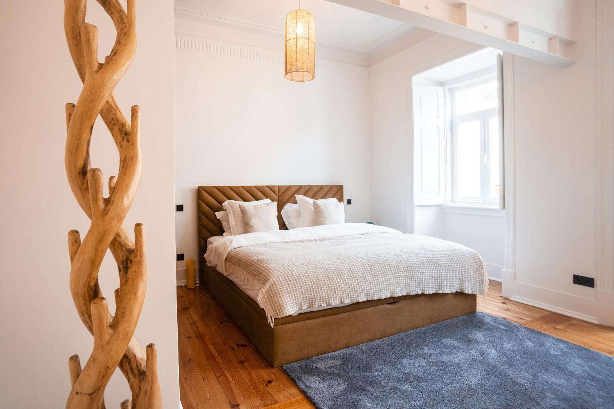 Modern And Luxurious In *