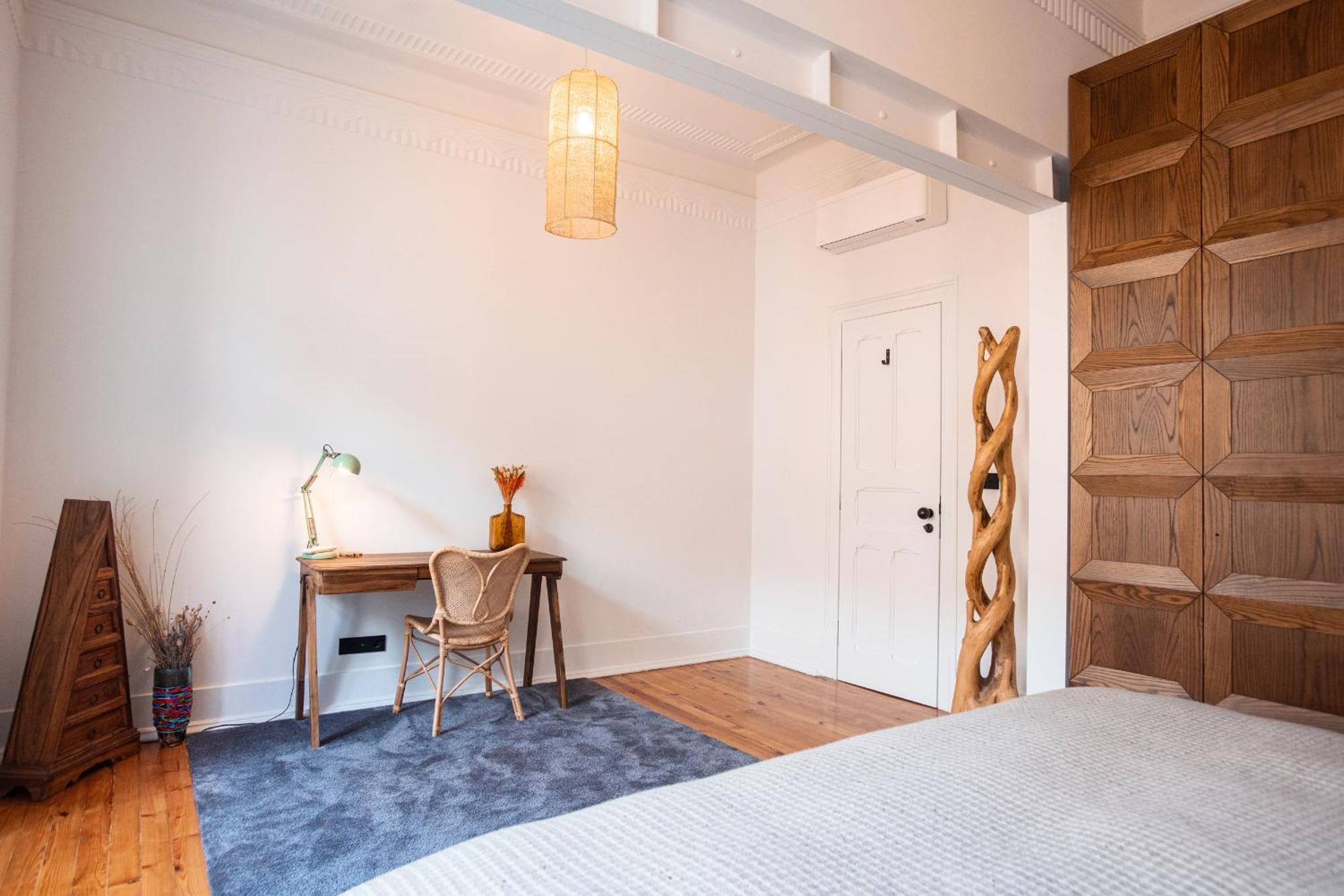 Modern And Luxurious In *
